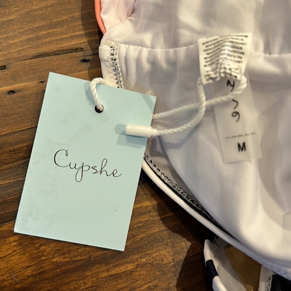 Brand new! Size medium women’s one piece. - Picture 3 of 4